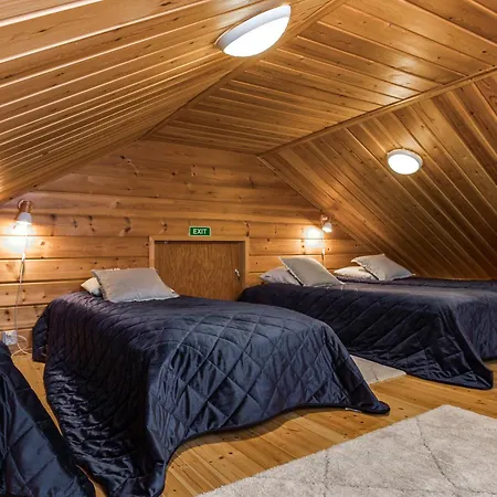 Rinnerasti B 7 Βίλα